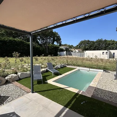 3-room House With Pool And Garden